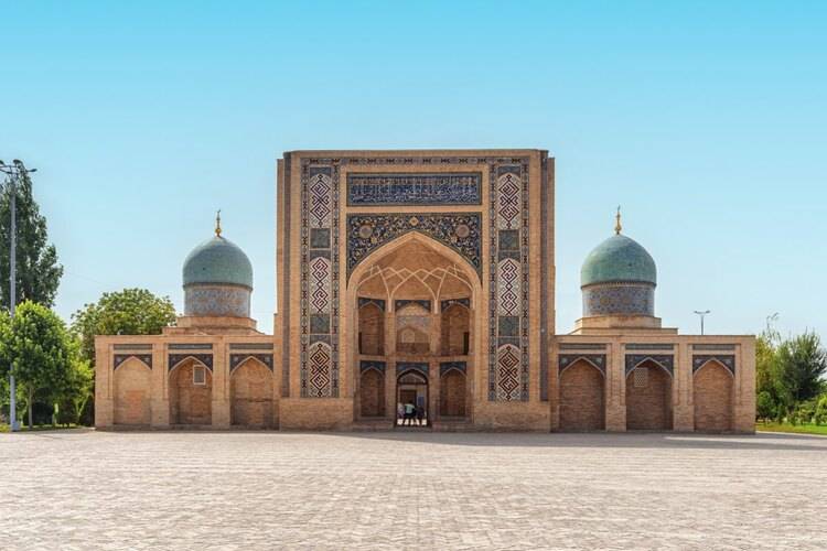 Фото точки Соборная мечеть Хазрати Имам